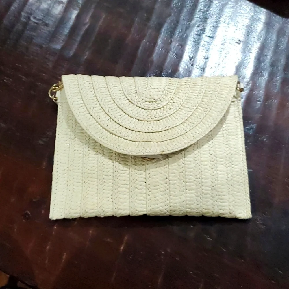 CREAM STRAW RATTAN CLUTCH WRISTLET  CROSSBODY BAG ADJUSTABLE STRAP NEUTRAL